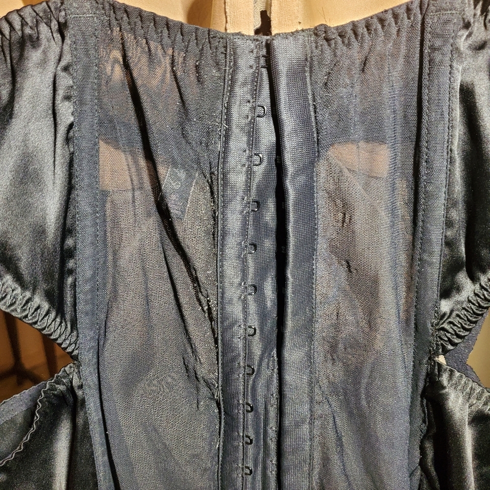 Victoria's Secret Babydoll - Picture 5 of 6